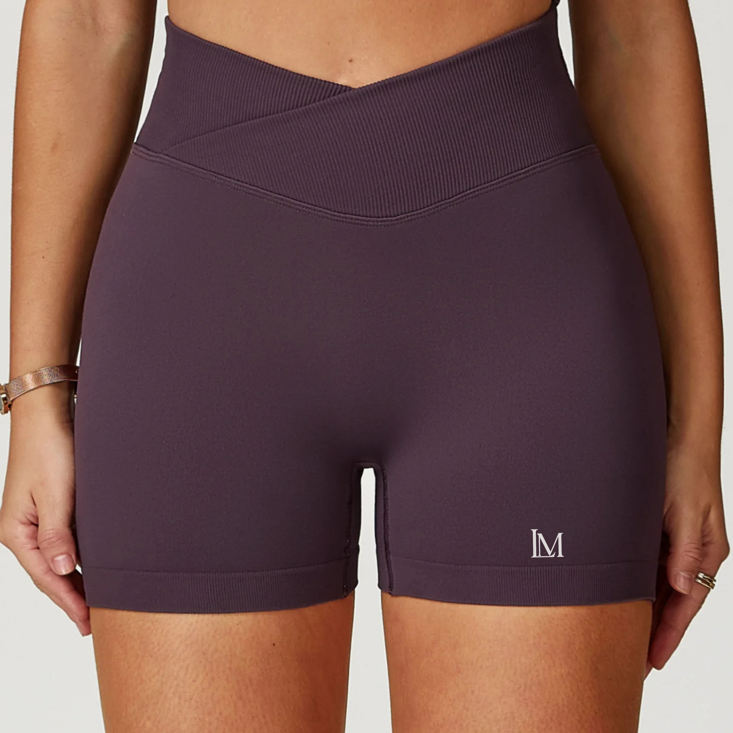Gym shorts - V shorts
