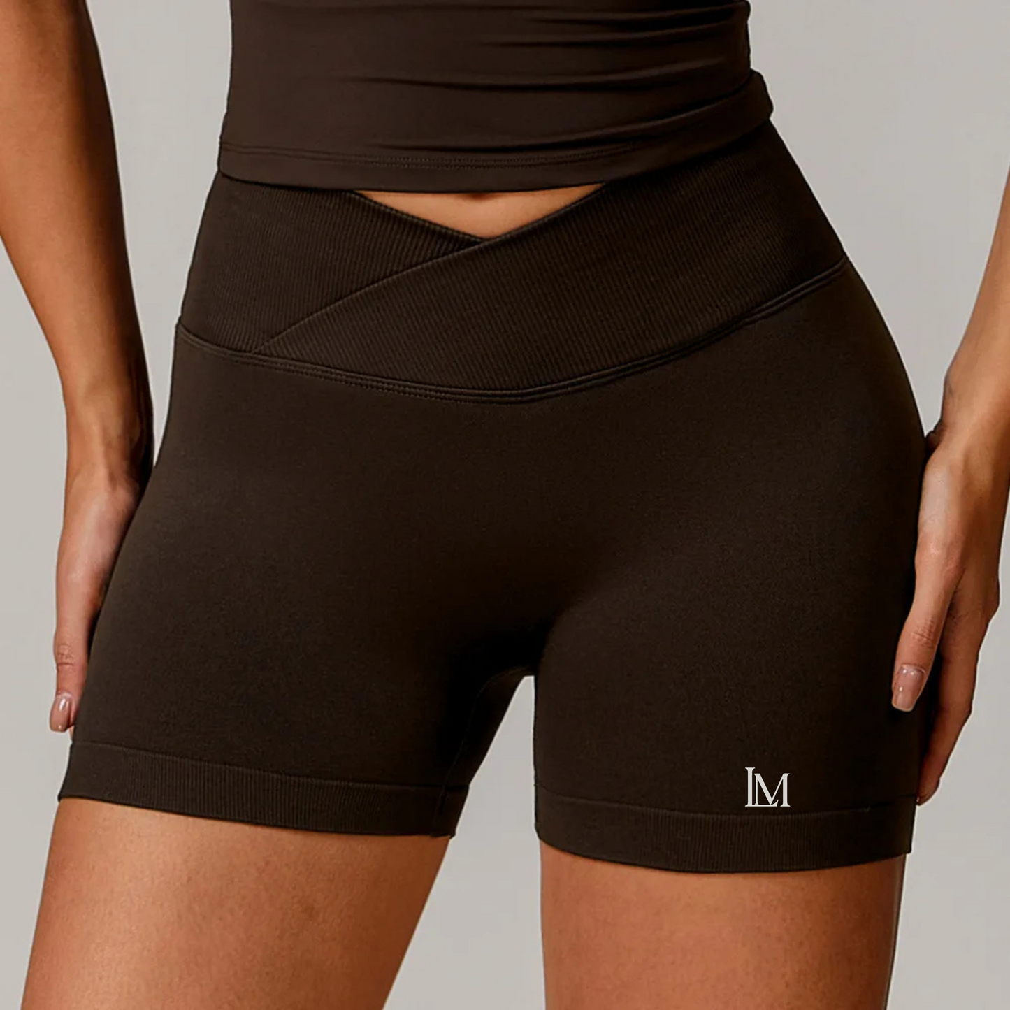 Gym shorts - V shorts